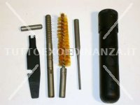 RUSSIA KIT PULIZIA AK47 KALASHNIKOV SKS ORIGINALE NUOVO